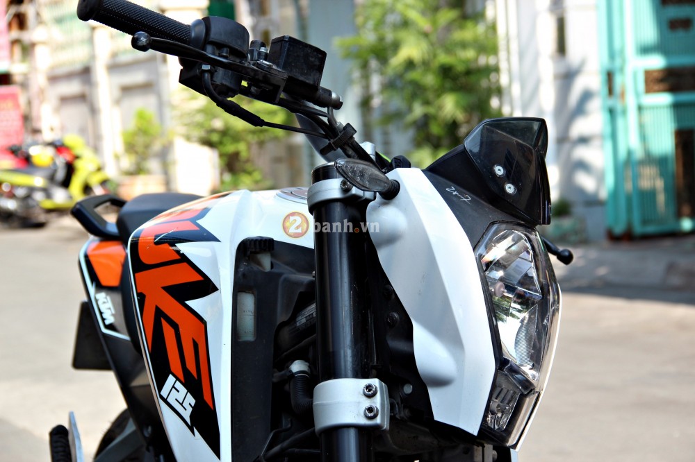 Cam nhan ve KTM Duke 125 ABS - 4