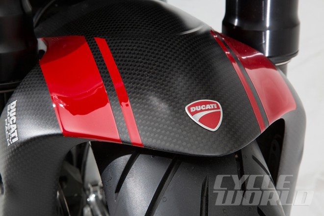 Ducati gioi thieu mau Diavel 2015 - 14