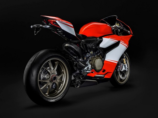 Ducati lap ki luc ve doanh so voi 44287 xe duoc ban ra - 5