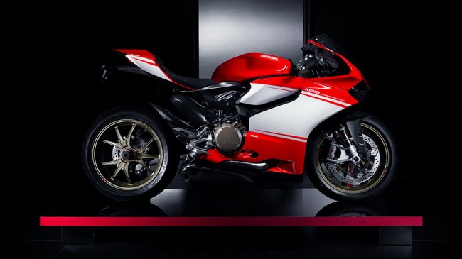 Ducati lap ki luc ve doanh so voi 44287 xe duoc ban ra