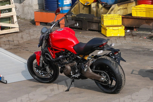 Ducati Monster 821 sap ra mat