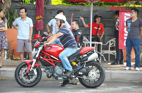 Lai thu Ducati Monster 796 ABS tai Vung Tau - 9