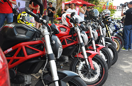Lai thu Ducati Monster 796 ABS tai Vung Tau - 11