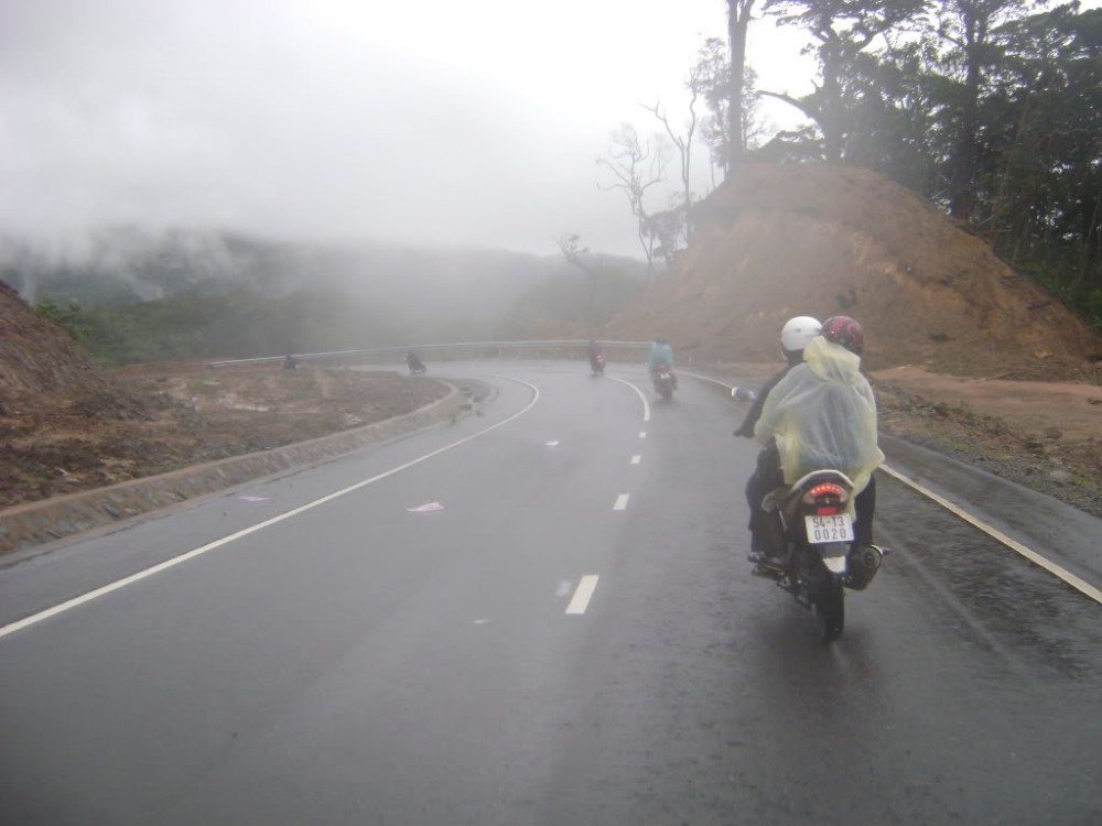 Tour Sai Gon Nha Trang Da Lat chinh phuc deo Omega - 14