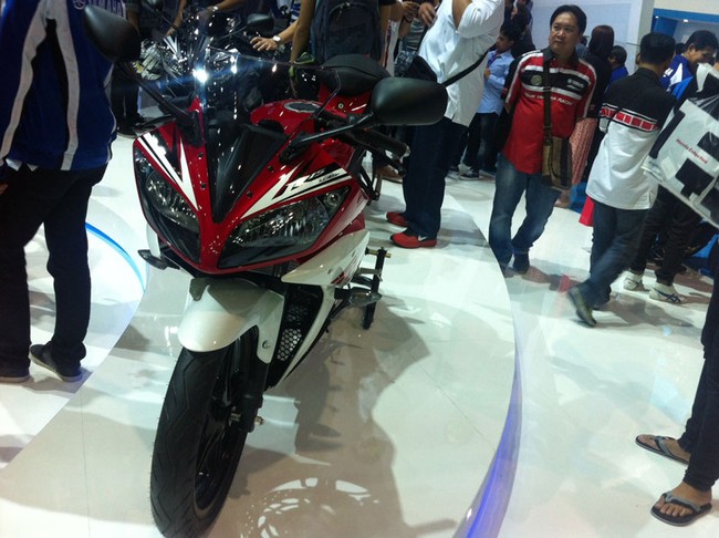 Yamaha YZFR15 20 2014 se duoc phan phoi tai Viet Nam - 8