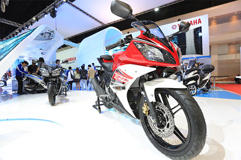 Can canh Yamaha YZFR15 2014 tai Bangkok Motor Show 2014 - 6