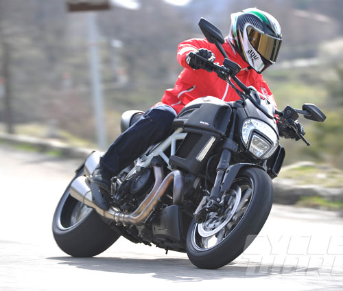 Ducati Diavel 2015 cong bo gia - 3