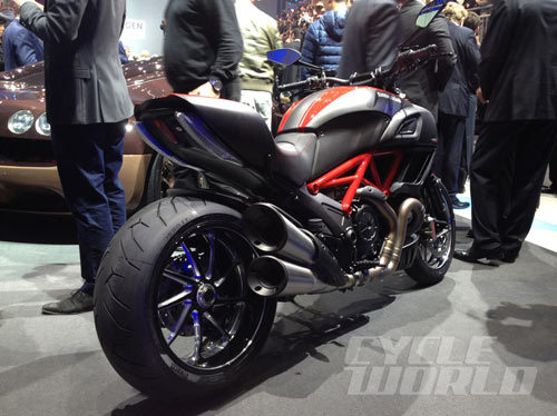 Ducati Diavel 2015 cong bo gia - 4