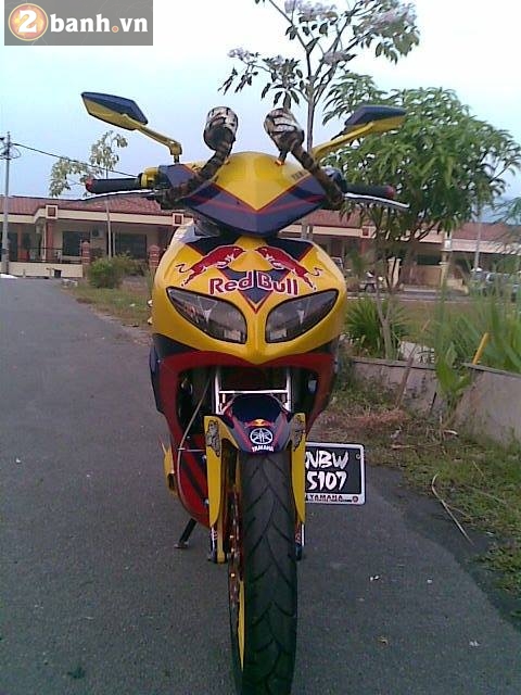 Exciter Redbull than thanh Malay om giai nhat xe dep - 4