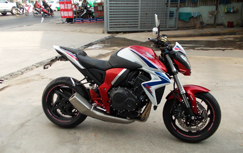 Honda CB1000R ABS Limited 2014 dau tien ve Viet Nam