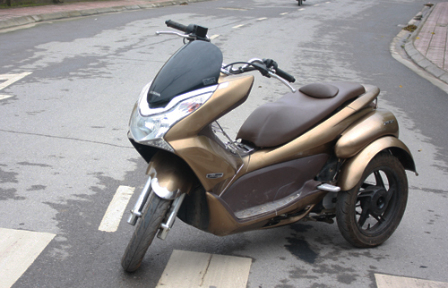 Honda PCX sidecar dau tien tai Ha Noi
