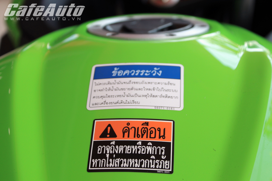 Mau sportbike Kawasaki Ninja 300 SE 2014 co trang bi ABS ma em can luc chup anh va review - 2