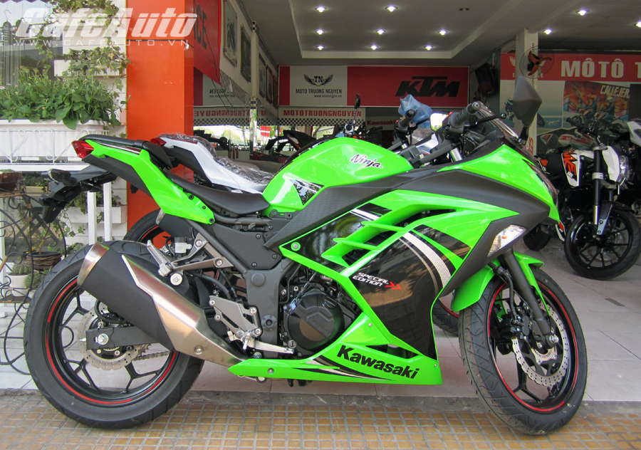 Mau sportbike Kawasaki Ninja 300 SE 2014 co trang bi ABS ma em can luc chup anh va review - 15