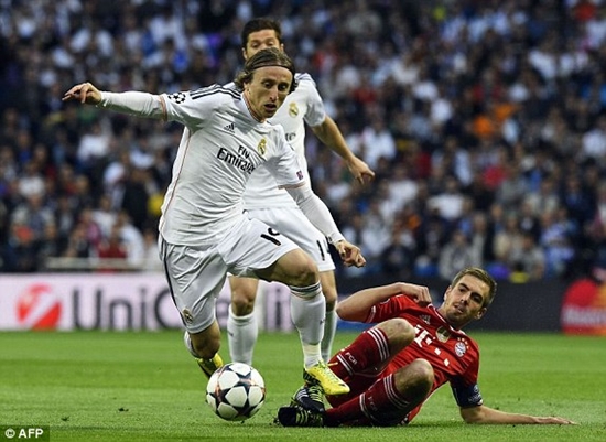 Real Madrid 10 Bayern Munich chien thuat hop li cua Ancelotti