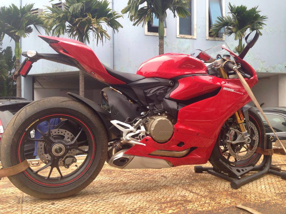 Sieu mo to Ducati 1199 Panigale da ve Viet Nam