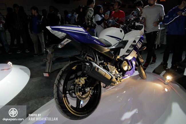 Yamaha R15 20 2014 cuc ki hut khach tai Indonesia - 5