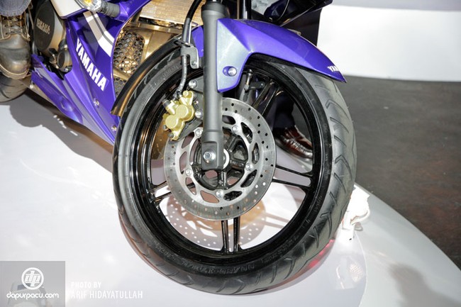 Yamaha R15 20 2014 cuc ki hut khach tai Indonesia - 10
