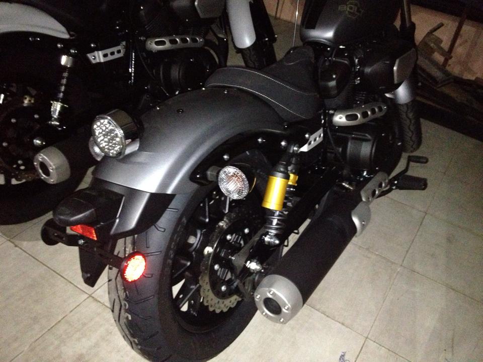Yamaha Star Bolt 2014 doi thu nang ky hang trung cua Harley Davidson - 2