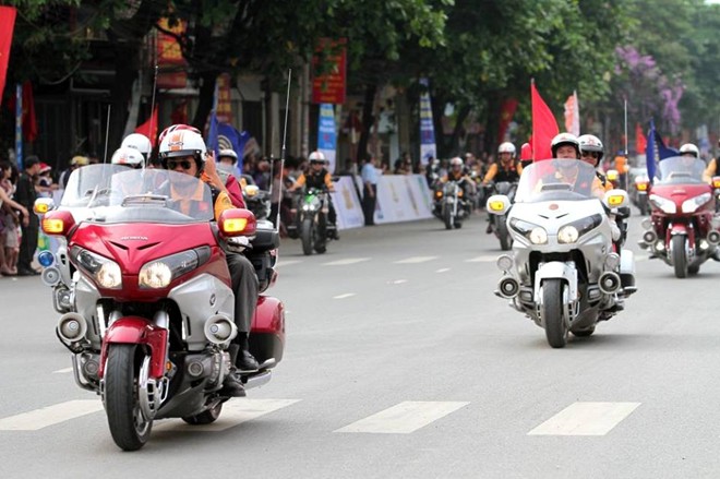 Diem mat dan moto khung dan doan dua xe dap ve Dien Bien Phu - 7
