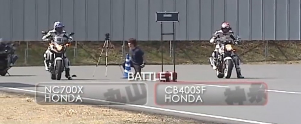 Dua voi xe 700cc dung khinh thuong Honda CB400SF - 3
