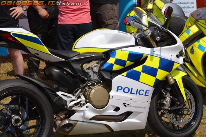 Ducati 1199 Police qua manh cho doi Canh sat - 3