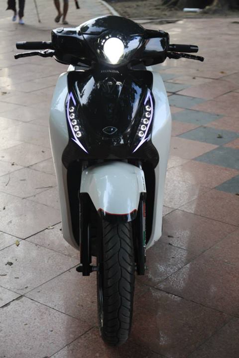 Honda SH 2012 trang den noi bat - 2