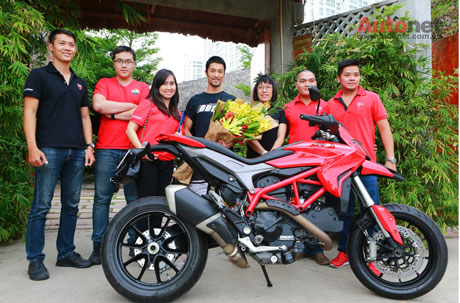 Johnny Tri Nguyen tau them Ducati Hypermotard - 5