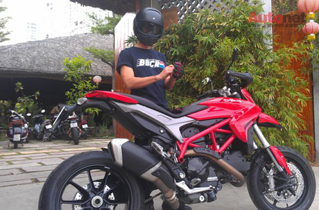 Johnny Tri Nguyen tau them Ducati Hypermotard - 6