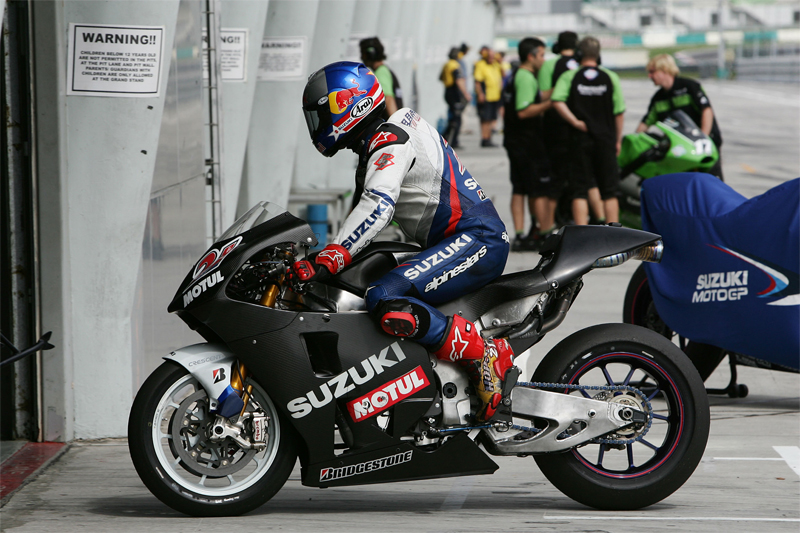 Luom lat ve sieu xe cua Suzuki trong giai motoGP