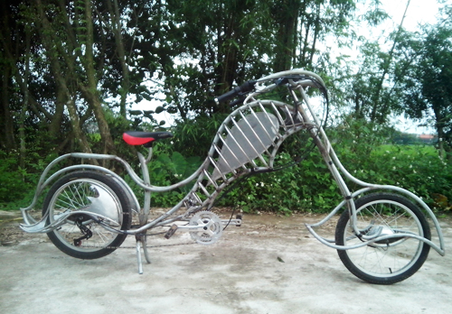 Dành cho những tín đồ yêu thích xe đạp độc lạ, hãy chiêm ngưỡng những bức ảnh tuyệt đẹp về chiếc xe đạp độ cực độc tại Nam Định với thiết kế hoàn toàn độc đáo, tinh xảo và đầy sáng tạo.