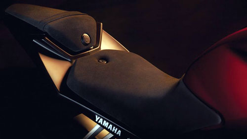 Yamaha MT125 doi thu cua KTM Duke 125 - 17