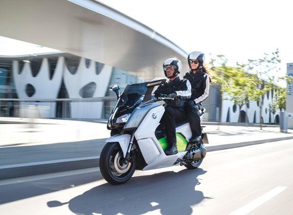 BMW C evolution xe ga dien ham ho danh cho thanh thi