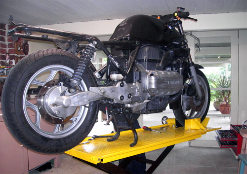 BMW K100RS Hornet cafe racer cuoc lot xac ngoan muc - 3