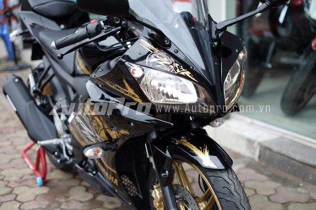 Can canh Yamaha R15 Special Edition tai Viet Nam - 16