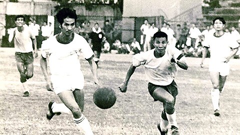 Chu tich FIFA tiec thuong danh thu Pham Huynh Tam Lang