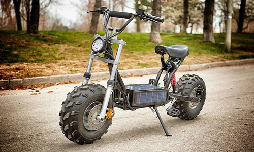 Daymak Beast mau xe scooter dung nang luong mat troi - 3