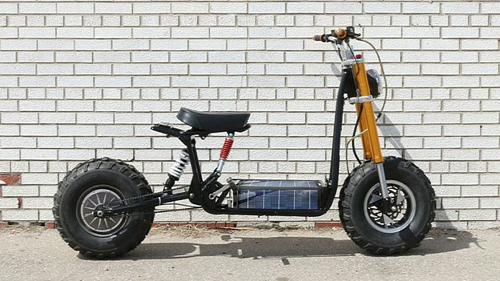 Daymak Beast mau xe scooter dung nang luong mat troi - 5
