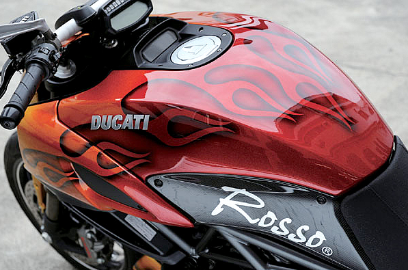 Ducati Diavel ngon lua dam me - 2