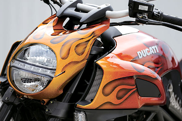 Ducati Diavel ngon lua dam me - 3