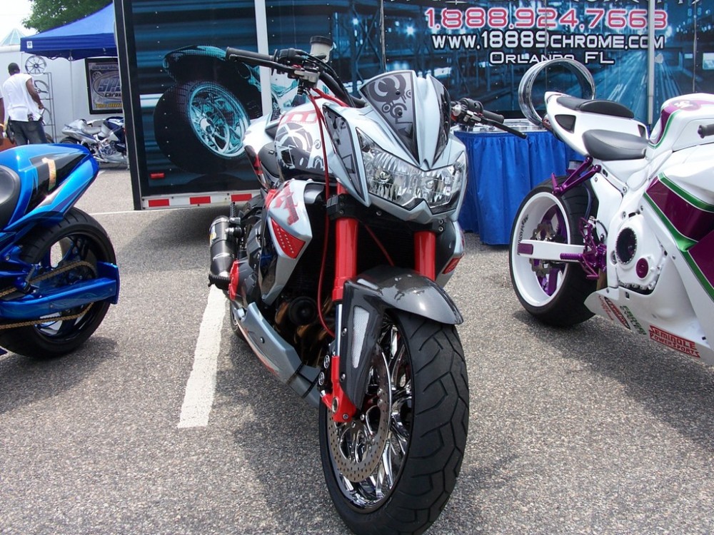 Kawasaki Z1000 ruc ro tung centimet - 3