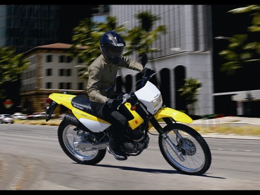 Suzuki DR200S 2015 dong xe the thao tinh nang vuot troi - 7