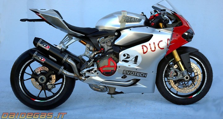 Ducati 1199 with QD Exhaust - 2