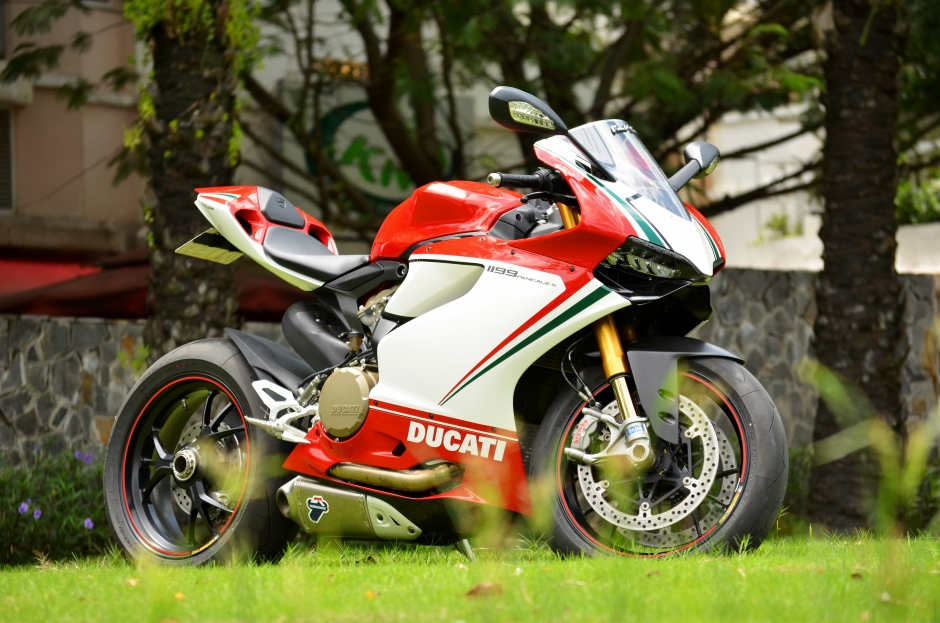 Ducati Diavel tricolore AMG ruc ro - 4