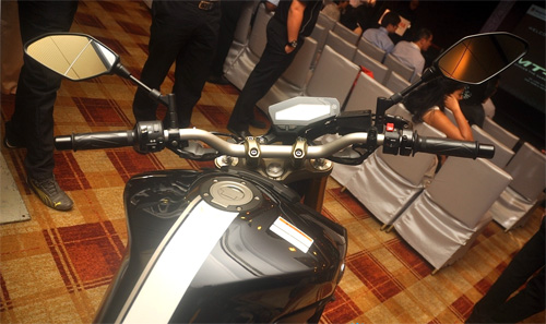 Yamaha MT09 chiec nakedbike 847 phan khoi gia 350 trieu dong - 10