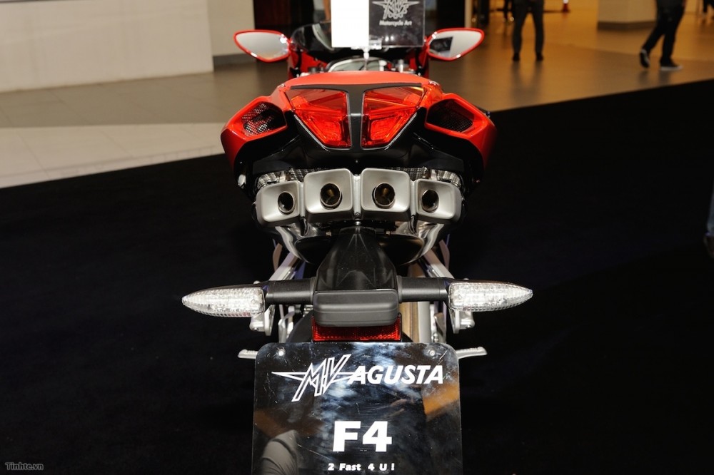 Can canh MV Agusta F4R va F4RR tai trien lam moto Thai Lan - 17