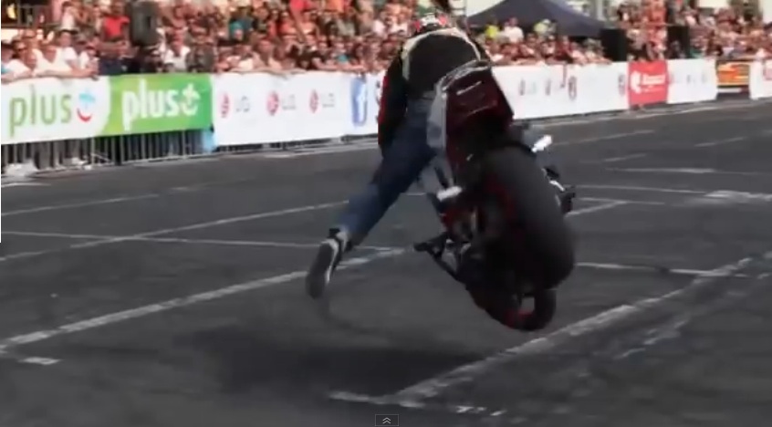 Clip Stunt moto cuc dinh