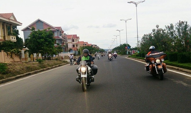 Doan moto HarleyDavidson di phuot xuyen Viet - 12