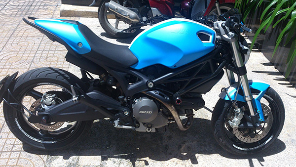 Ducati Monster mau xanh doc la duy nhat tai Sai Gon - 6