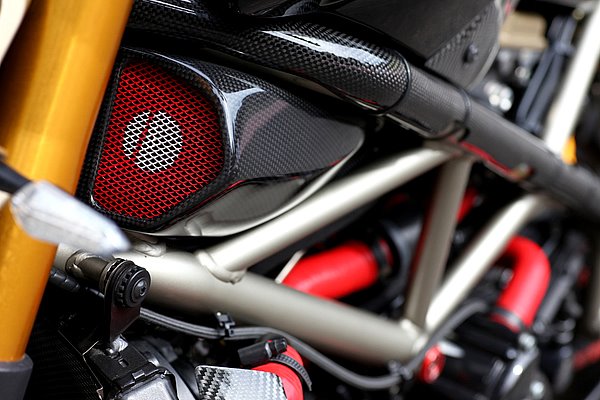 Sieu pham Ducati Streetfighter S den tu Nhat Ban - 5