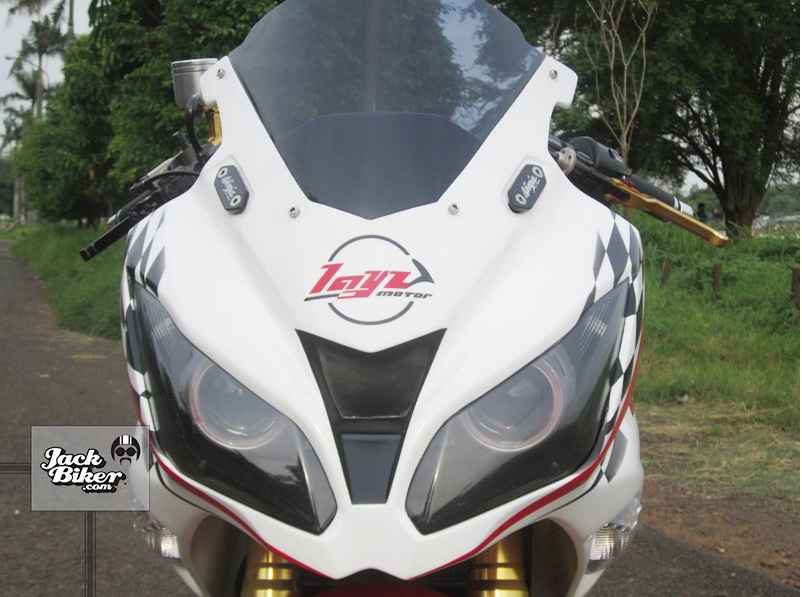 Kawasaki Ninja 250 LAYZ Motor phong cach xe dua - 4